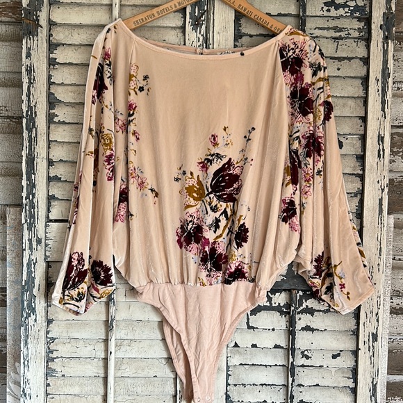 FREE PEOPLE Velvet Babe Slouchy oversized Bodysuit - Picture 2 of 9
